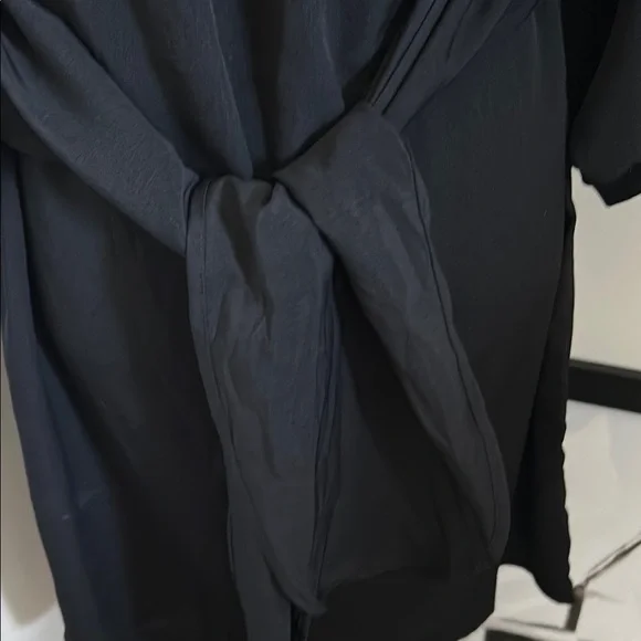 Elegant Black Ruffle Dress - Picture 4 of 8